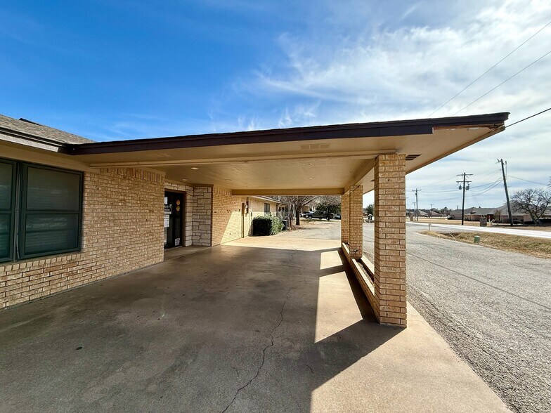 More Photos Of 3015 James Rd, Granbury Daycare Center For Sale