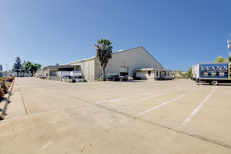 More Photos Of 379 Epley Dr, Yuba City Warehouse For Sale
