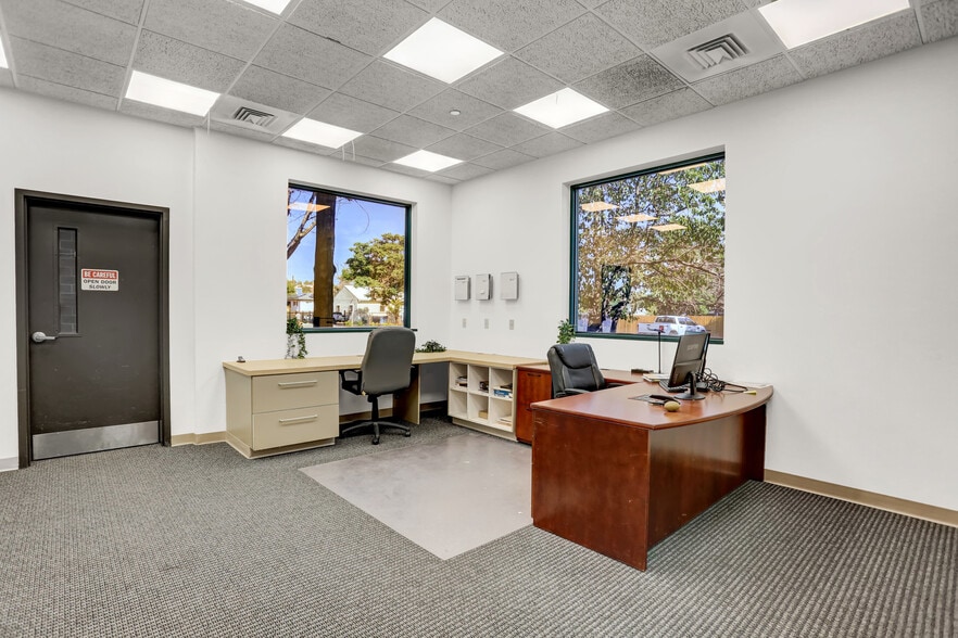 More Photos Of 1900 W Hamilton Pl, Englewood Warehouse For Sale