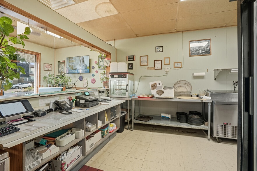 More Photos Of 5840 W 63Rd St, Chicago Freestanding For Sale