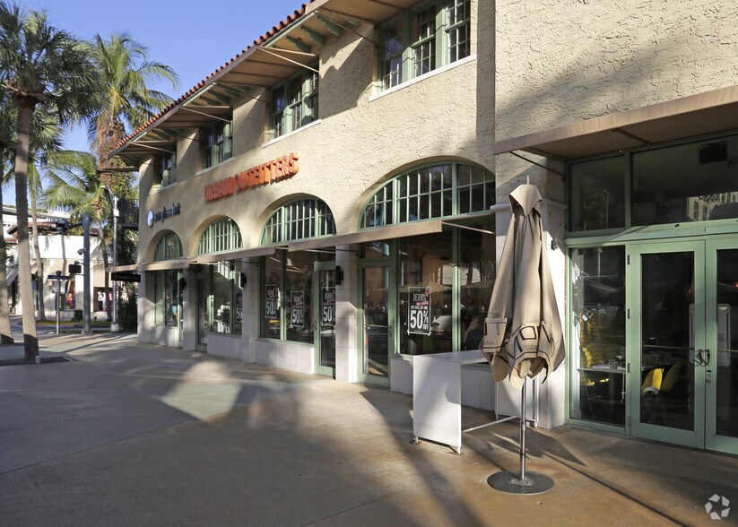 More Photos Of 841 Lincoln Rd, Miami Beach Storefront For Lease