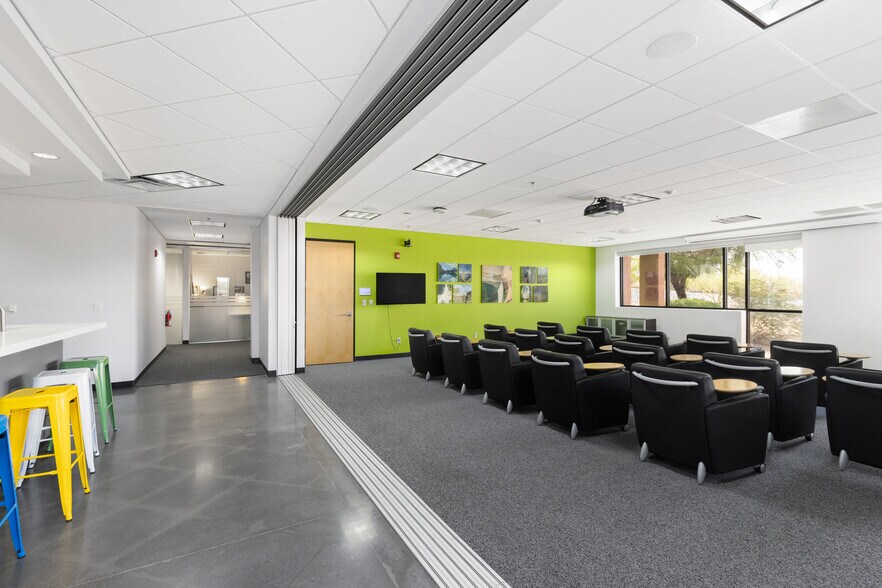 More Photos Of 8950 N Oracle Rd, Oro Valley Office For Sale