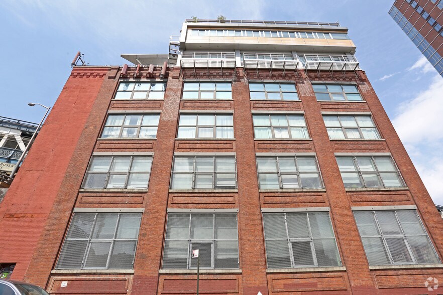 More Photos Of 110 York St, Brooklyn Office For Lease