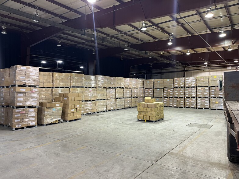 More Photos Of 140 Jacobsen Dr, Maquoketa Warehouse For Sale