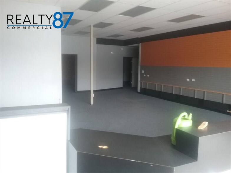 More Photos Of 1146 Blairs Ferry Rd NE, Cedar Rapids Freestanding For Lease