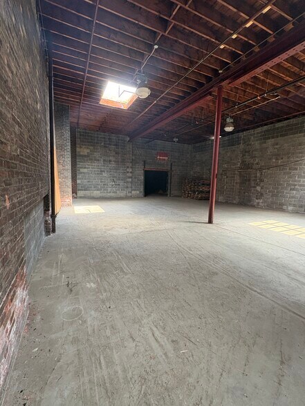More Photos Of 45 Learned St, Albany Warehouse For Lease