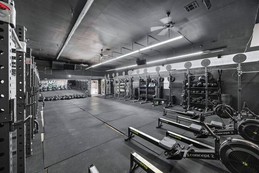 More Photos Of 2701 Emancipation Ave, Houston General Retail For Sale