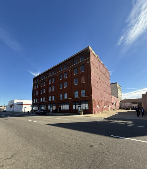 Primary Photo Of 318 Cherry Ave NE, Canton Warehouse For Sale