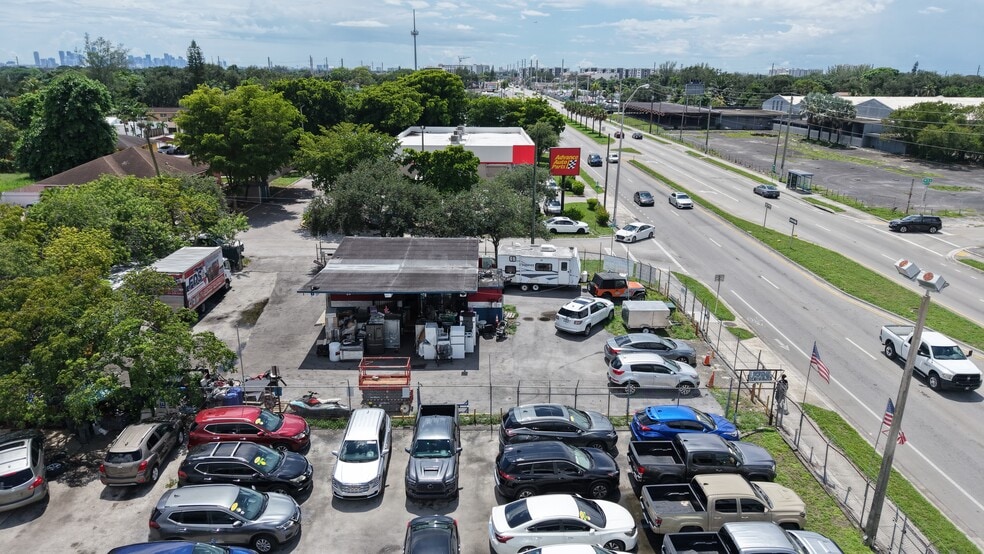 More Photos Of 9301 NW 27th Ave, Miami Auto Dealership For Sale