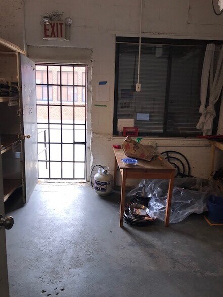 More Photos Of 4320 35th St, Long Island City Warehouse For Lease