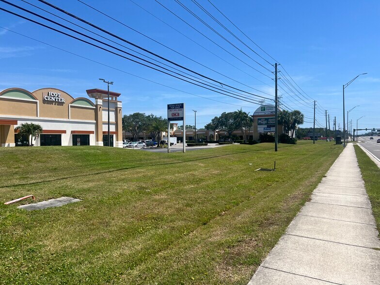 More Photos Of 13505 Icot Blvd, Clearwater Unknown For Lease