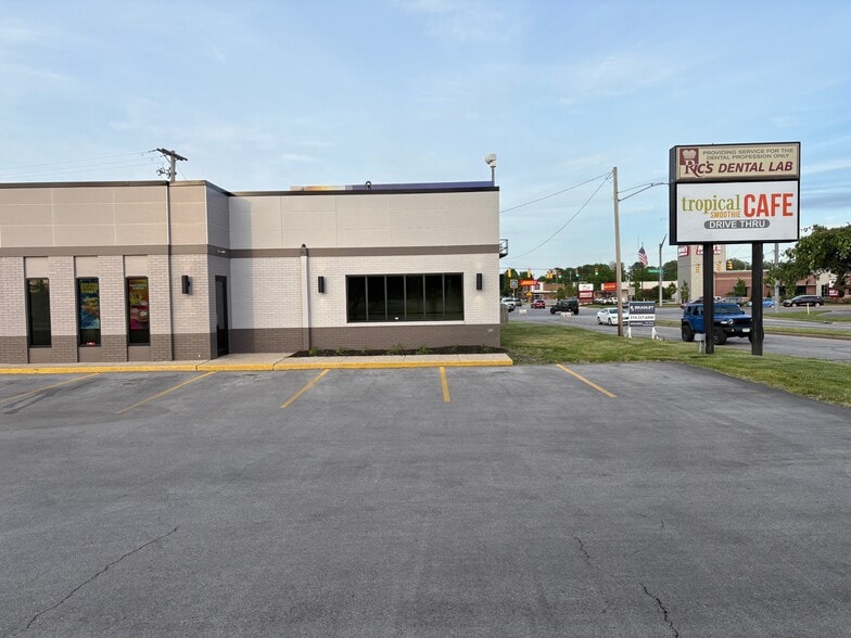 More Photos Of 119 W Ireland Rd, South Bend Medical For Lease