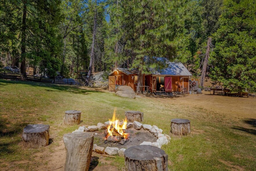 More Photos Of 22732 Middle Camp rd, Sonora Hotel For Sale