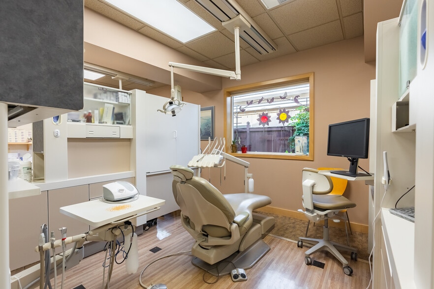 More Photos Of 3136 Squalicum Pky, Bellingham Medical For Sale