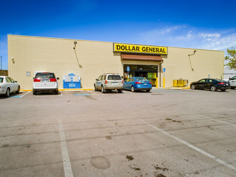 More Photos Of 4520 E 13th St N, Wichita Freestanding For Sale