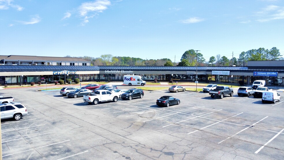 More Photos Of 4925 University Dr, Huntsville Unknown For Lease