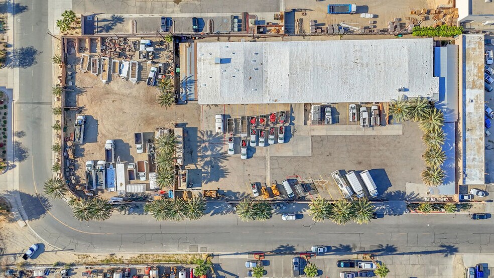 More Photos Of 81500 Industrial Pl, Indio Warehouse For Sale