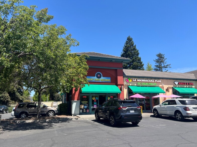 More Photos Of 2375 California Blvd, Napa General Retail For Lease
