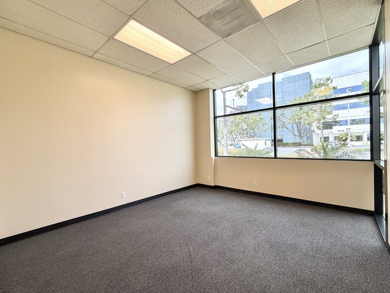 More Photos Of 16702-16800 Valley View Ave, La Mirada Research And Development For Lease