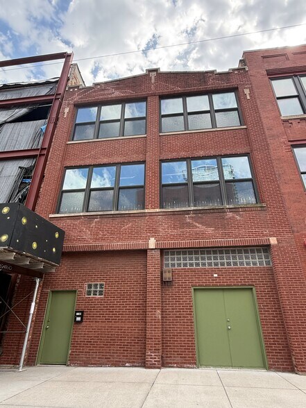 More Photos Of 1109 W Fulton Market, Chicago Flex For Sale