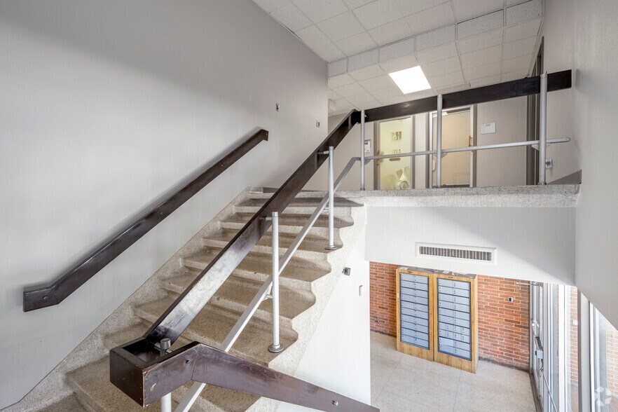 More Photos Of 6836 San Pedro Ave, San Antonio Office For Lease