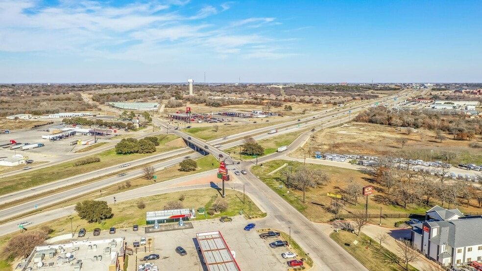 More Photos Of 2217 Old Dennis Rd, Weatherford Service For Sale