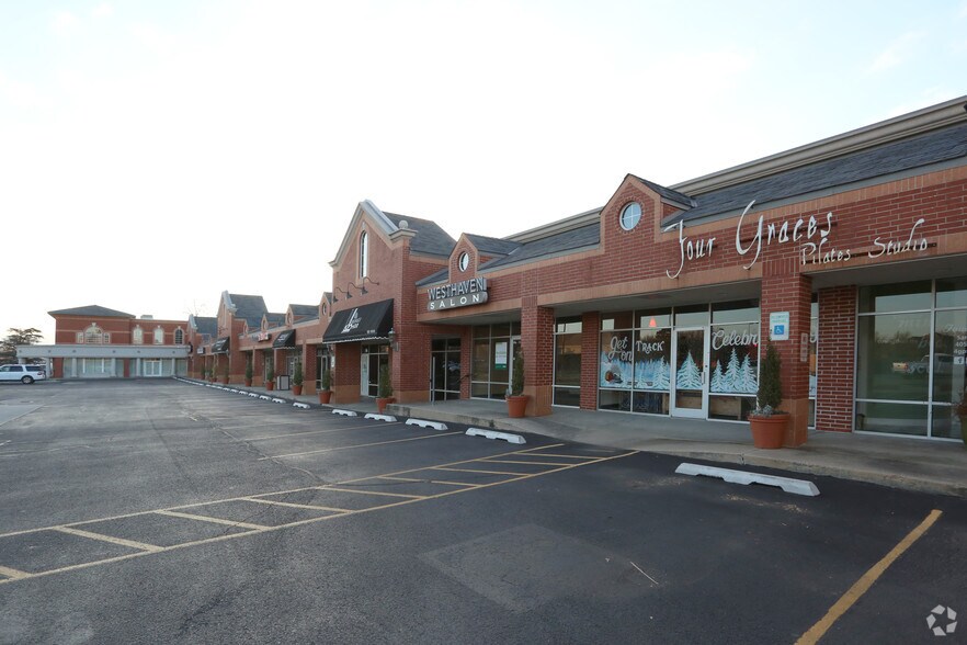 More Photos Of 2800-2828 W Country Club Dr, Oklahoma City General Retail For Lease