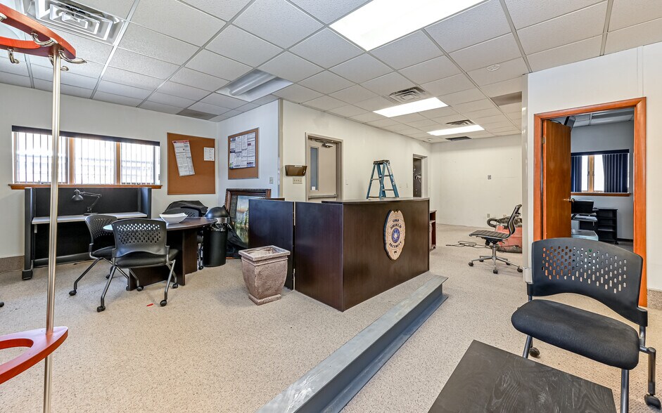 More Photos Of 817 Main St, Pittsburgh Office For Sale