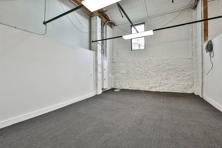 More Photos Of 1420 Sycamore St, Cincinnati Office For Sale