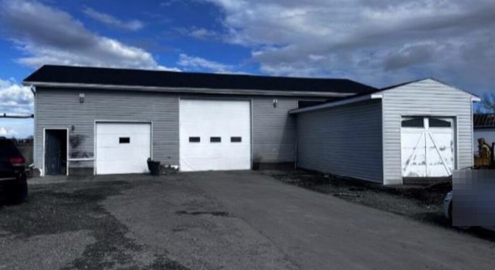 More Photos Of 251223 Sunshine Rd, Rocky View No 44 Warehouse For Sale