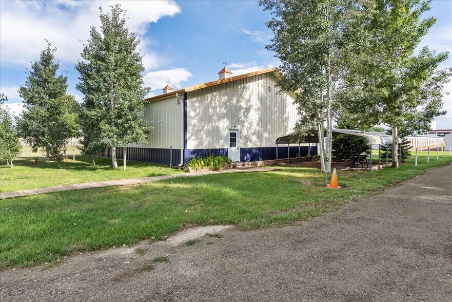 More Photos Of 1902 Avenue C, Cheyenne Self Storage For Lease