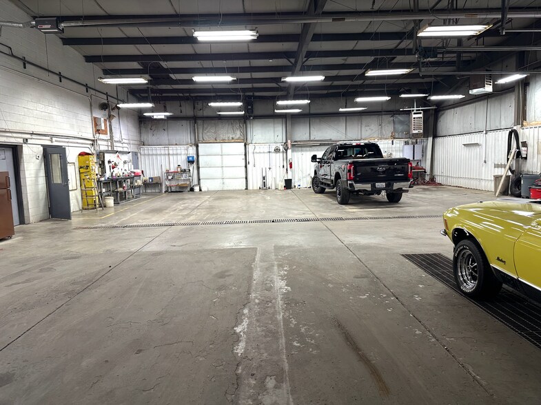 More Photos Of 2051 N Main St, Canton Auto Dealership For Sale