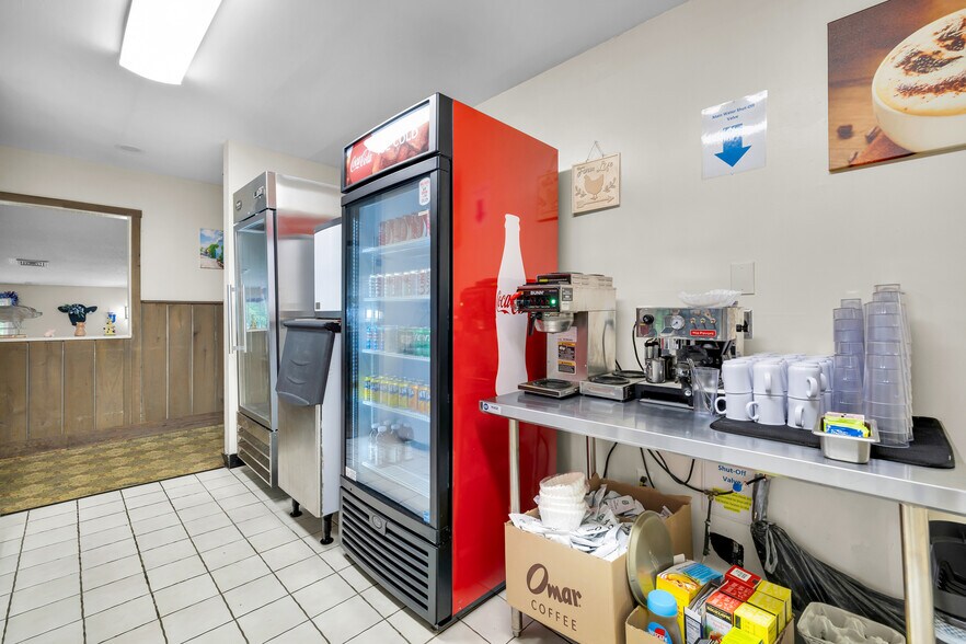 More Photos Of 678 Colonel Ledyard Hwy, Ledyard Storefront Retail Residential For Sale