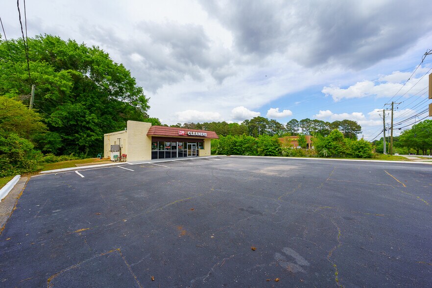 More Photos Of 1735 Highway 138 SW, Riverdale General Retail For Sale