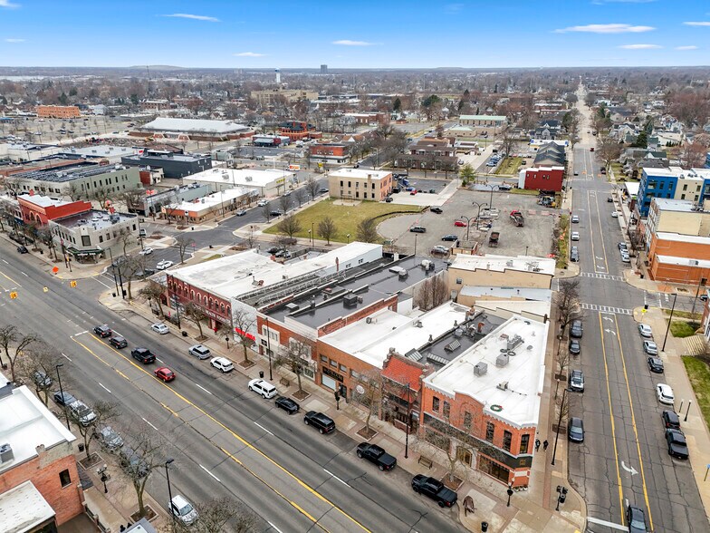 More Photos Of 2919 First St, Wyandotte General Retail For Lease