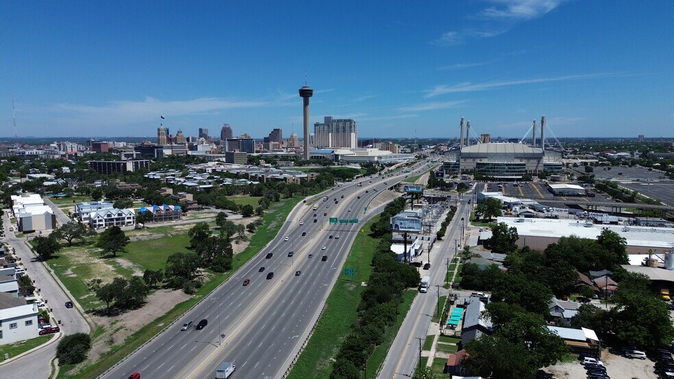 More Photos Of 1010 Hoefgen Avenue, San Antonio Land For Sale