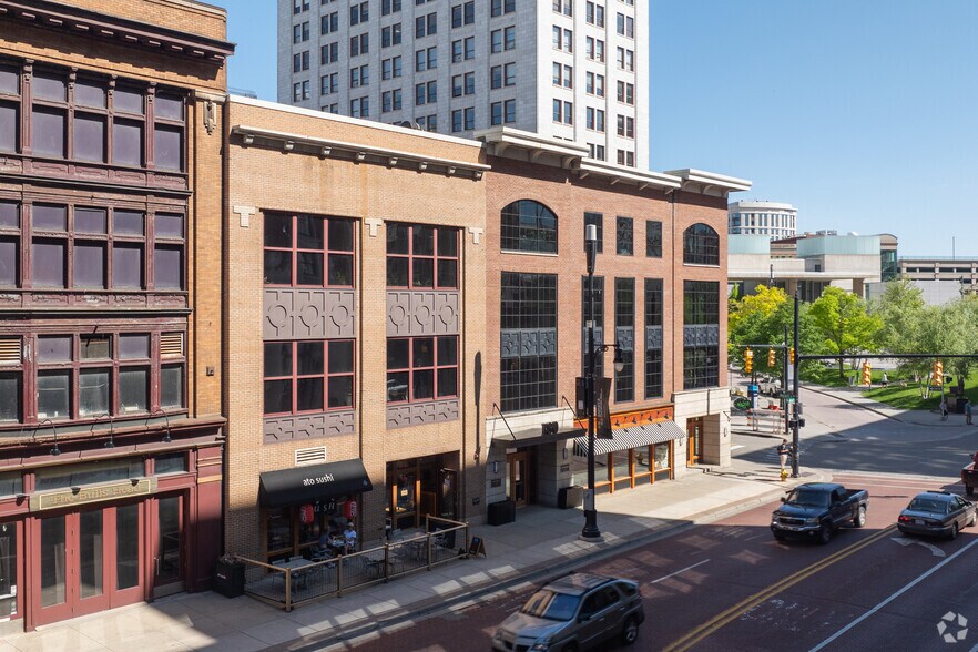 More Photos Of 180 Monroe Ave NW, Grand Rapids Office For Lease