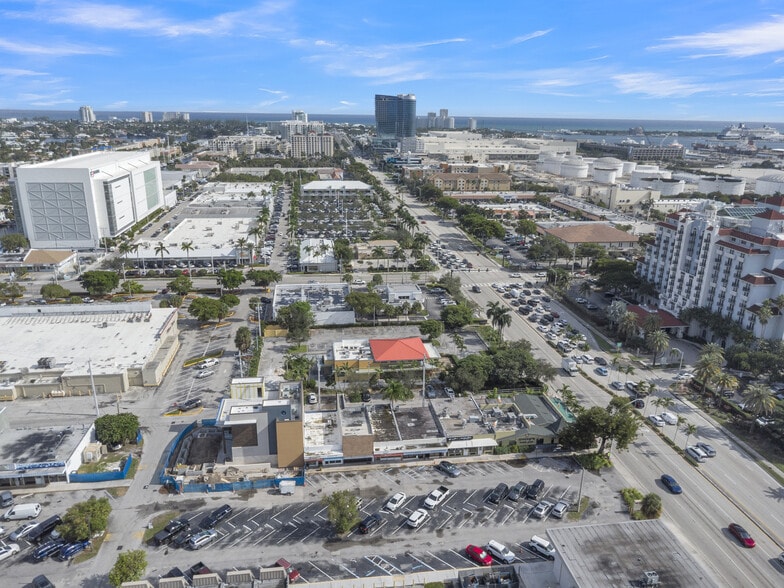 More Photos Of 1083 SE 17th St, Fort Lauderdale Convenience Store For Sale