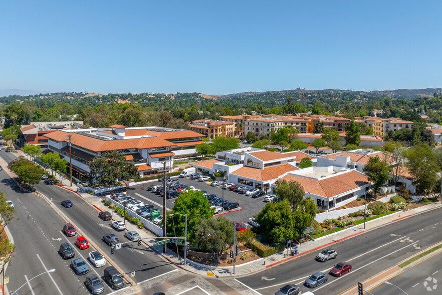 More Photos Of 23603 Park Sorrento, Calabasas Unknown For Lease