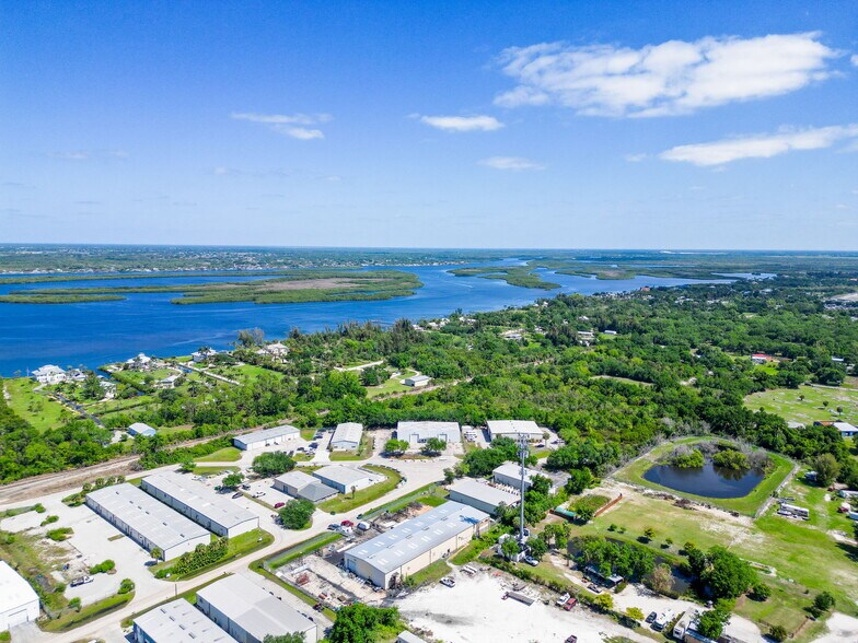 More Photos Of 5524 Independence Ct, Punta Gorda Warehouse For Sale