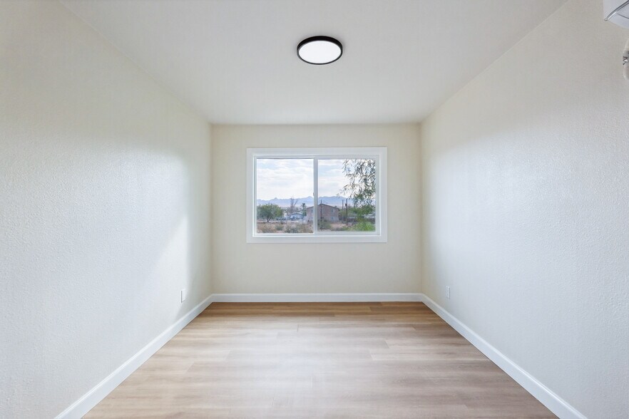 More Photos Of 1772 Rio Grande Rd, Bullhead City Multifamily For Sale