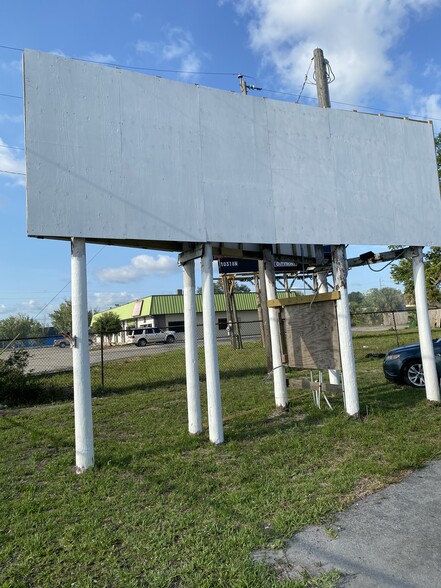 More Photos Of 5004 15th E st, Bradenton Industrial For Sale