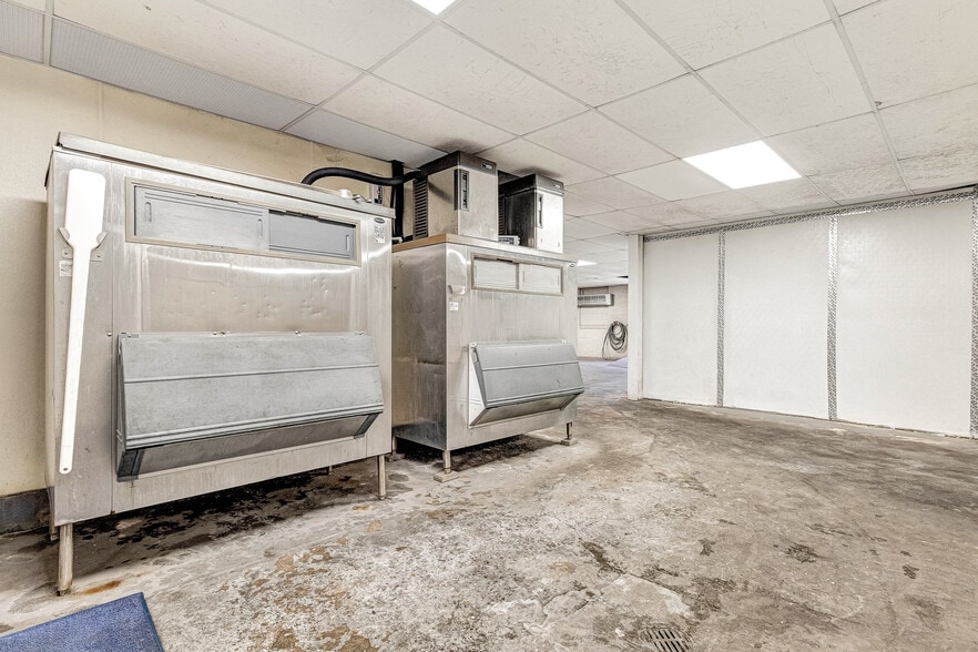 More Photos Of 1505 Brook Rd, Richmond Warehouse For Sale