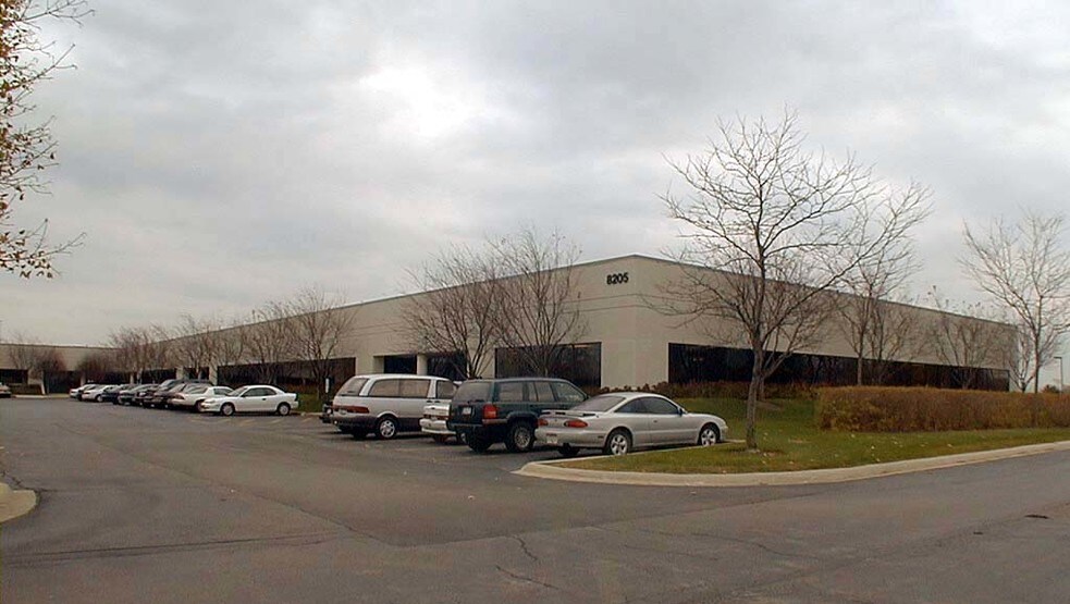 More Photos Of 8201 S Cass Ave, Darien Unknown For Lease