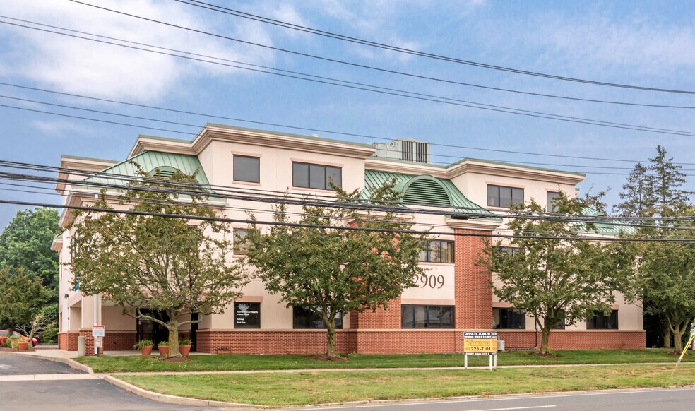 More Photos Of 2909 Main St, Stratford Medical For Lease