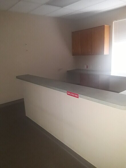 More Photos Of 951 York Dr, DeSoto Medical For Lease