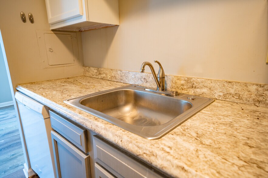 More Photos Of 30901 Lake Shore Blvd, Willowick Multifamily For Sale