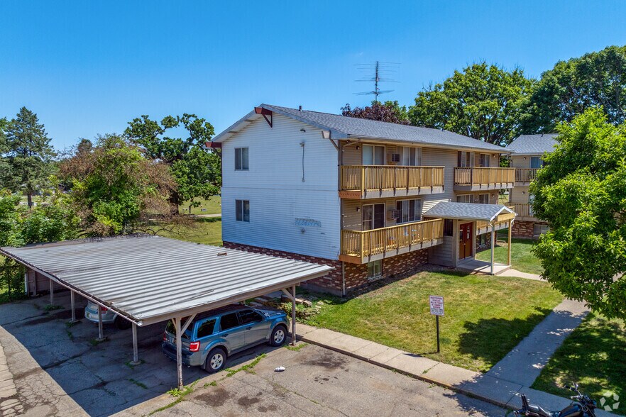 More Photos Of 4037 S Rose St, Kalamazoo Apartments For Sale