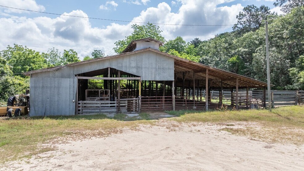 More Photos Of 1 1st St NE, Moultrie Specialty For Sale