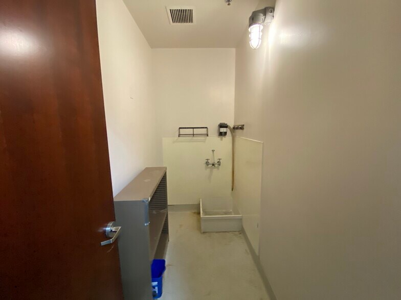 More Photos Of 18705 Madrone Pky, Morgan Hill Research And Development For Lease